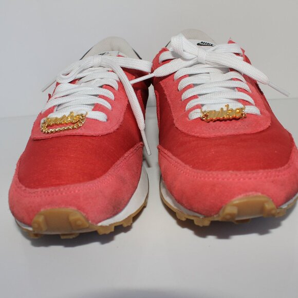 Nike Daybreak Martian Sunrise/ Chile Red Women's Size 9  DD9674 800 - Picture 9 of 16
